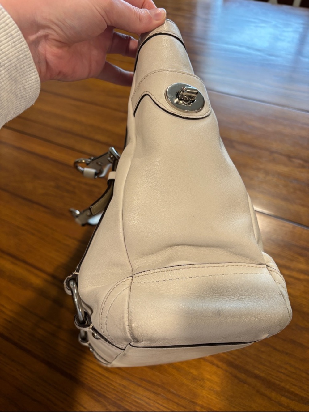 Coach Cream Leather Shoulder Tote with Buckle Straps - Picture 4 of 15